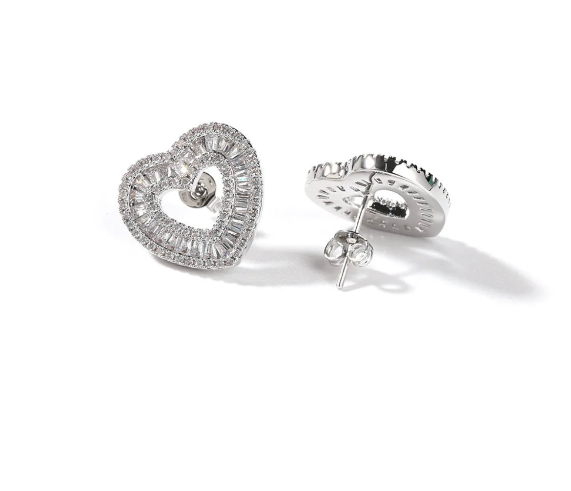 Lover Girl Whole Hearted Earrings ๐๐